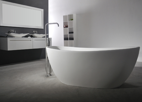 Ideavit Solid Seal Elongated freestanding bathtub. 64x33x25 inch.-White